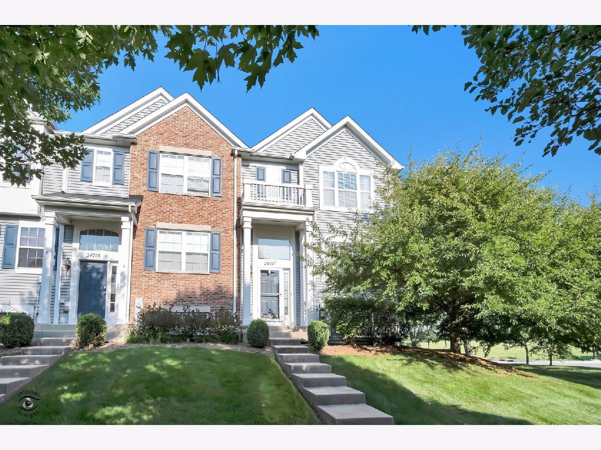 Townhomes Sold Patriot Square Plainfield Illinois, 24717 Patriot Square