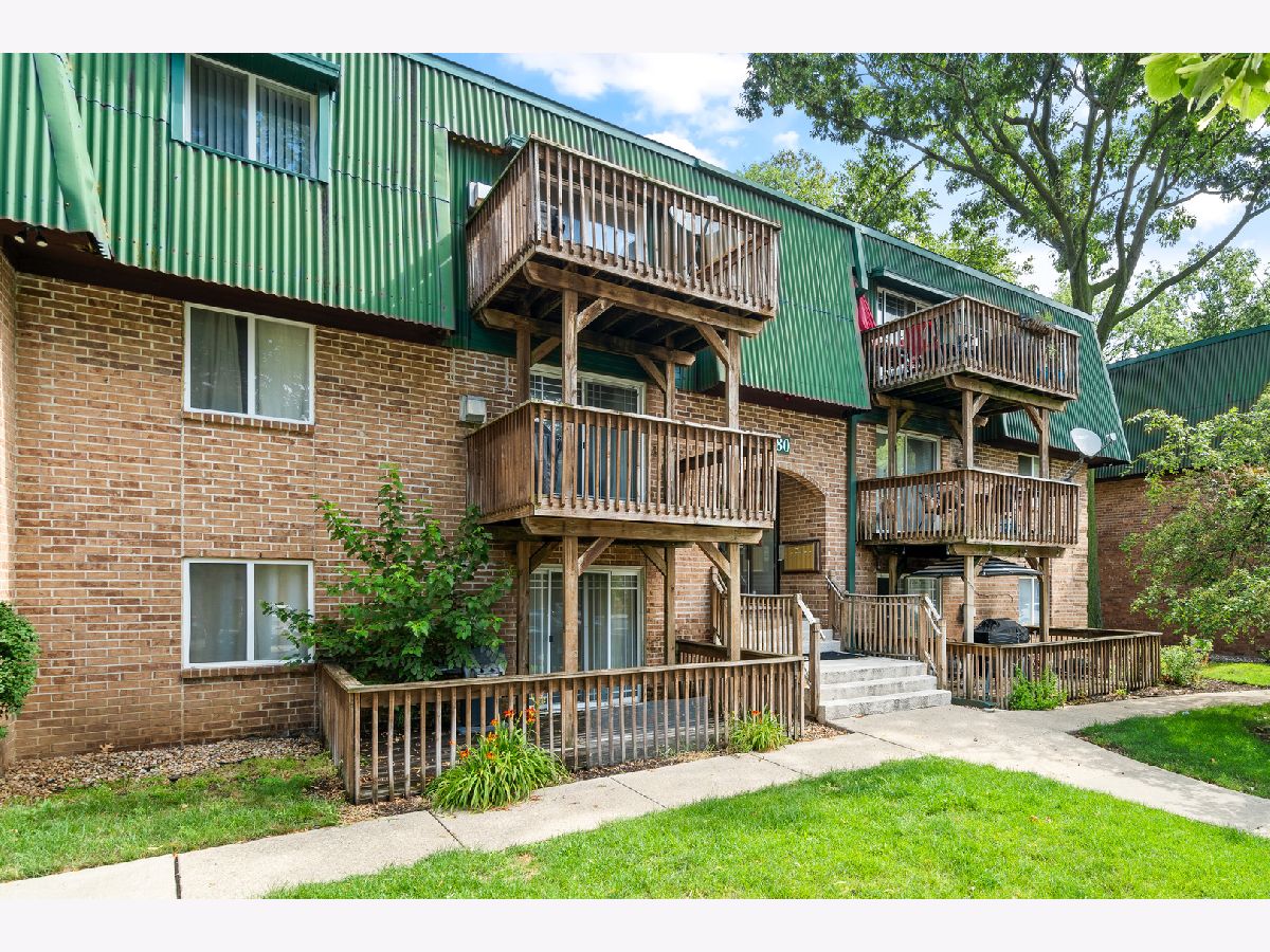 Condominiums Sold Walden Woods Aurora Illinois, 1980 Tall Oaks