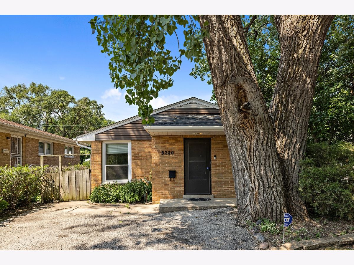 Homes & Townhomes Rented Devonshire Highlands Skokie Illinois, 9200 Kedvale