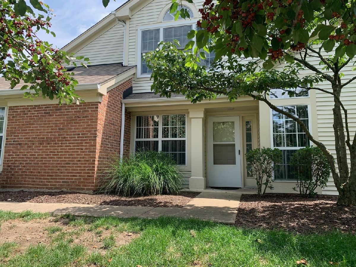 Townhomes & Condos Rented Maple Hill Warrenville Illinois, 30W010 Juniper