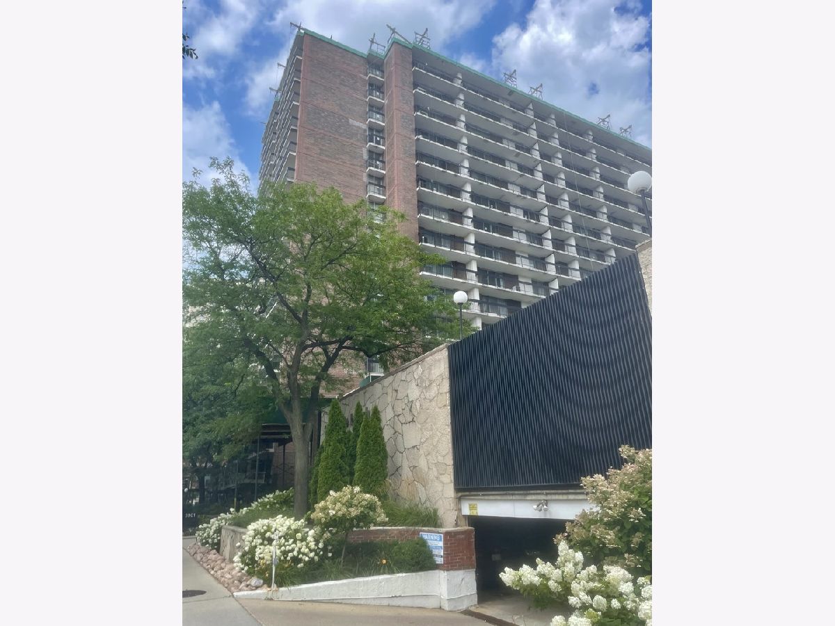 Condominiums Sold Thorndale Beach North Chicago Illinois, 5901 Sheridan