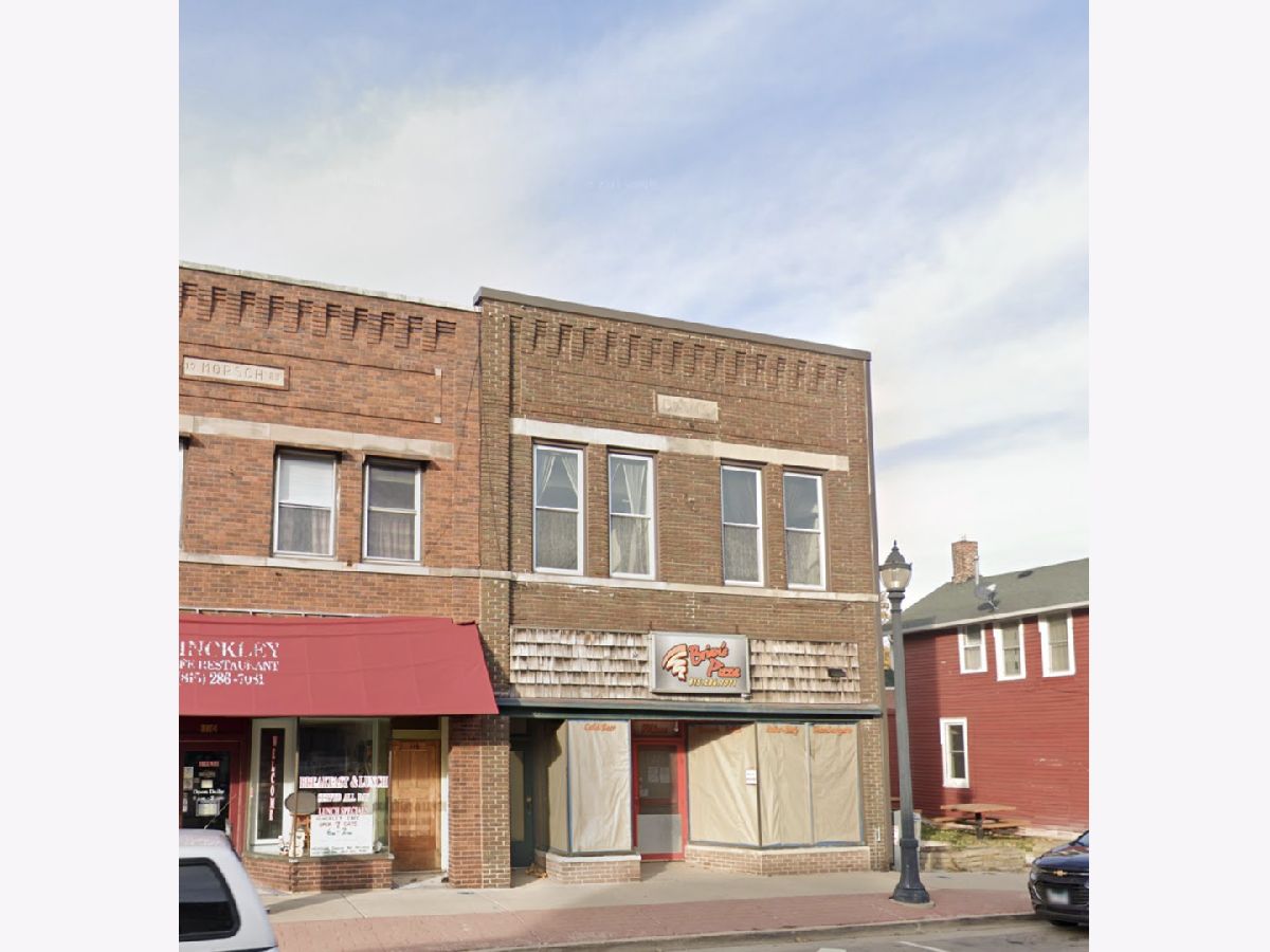  Rented Hinckley Illinois, 124 E Lincoln