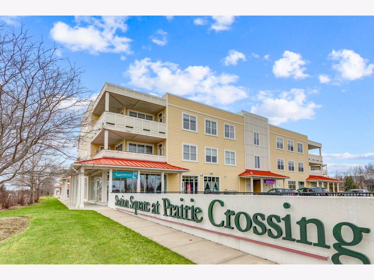 Condominiums Sold Station Square At Prairie Crossing Grayslake Illinois, 970 Harris