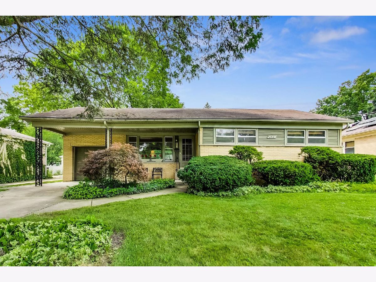 Homes Sold Westgate Arlington Heights Illinois, 242 Yale