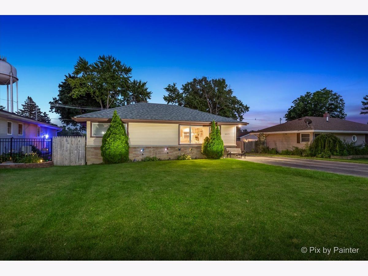 Homes Sold Cooney Heights Mchenry Illinois, 4305 Ponca