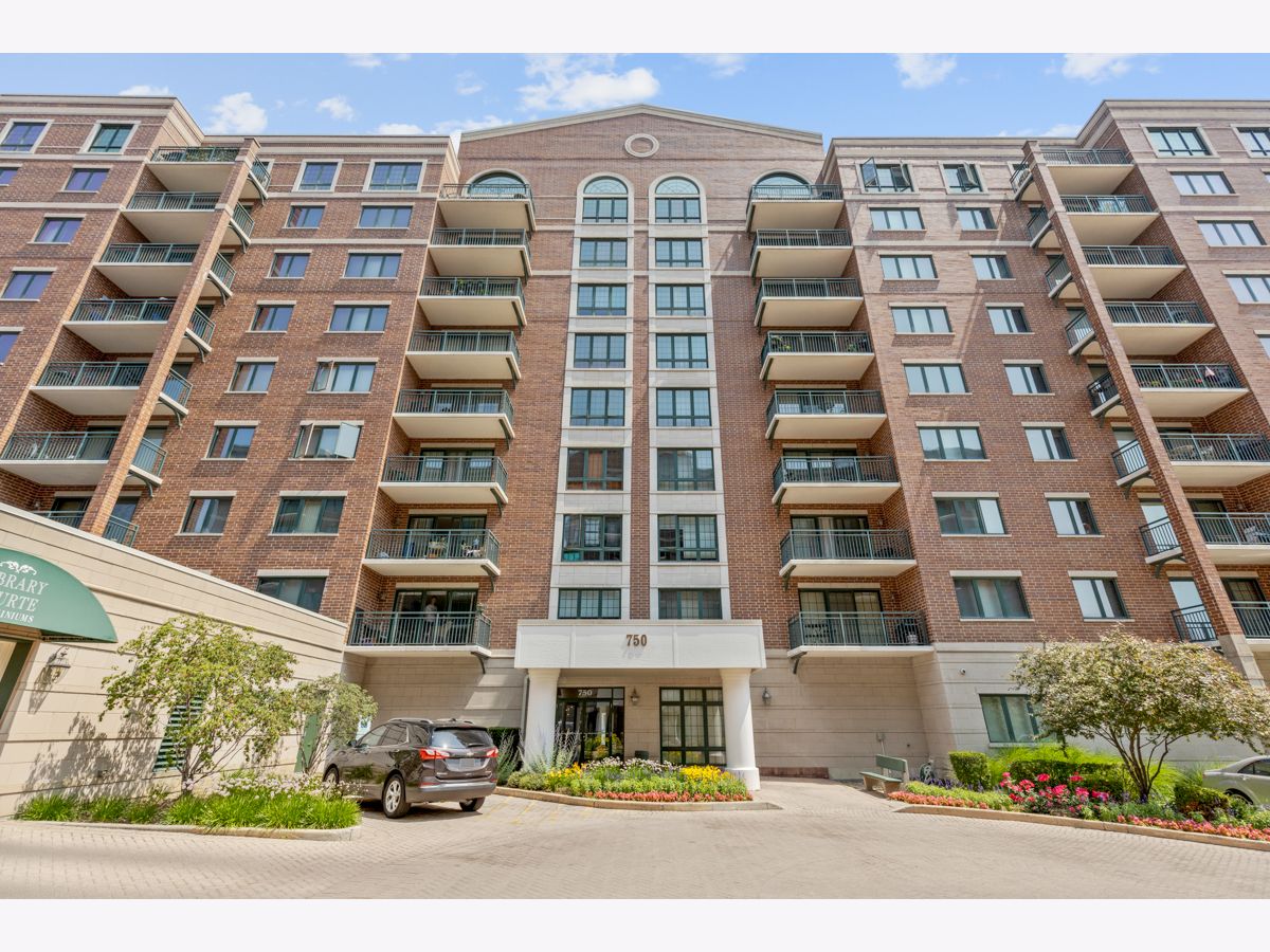 Condominiums Rented Library Courte Des Plaines Illinois, 750 Pearson