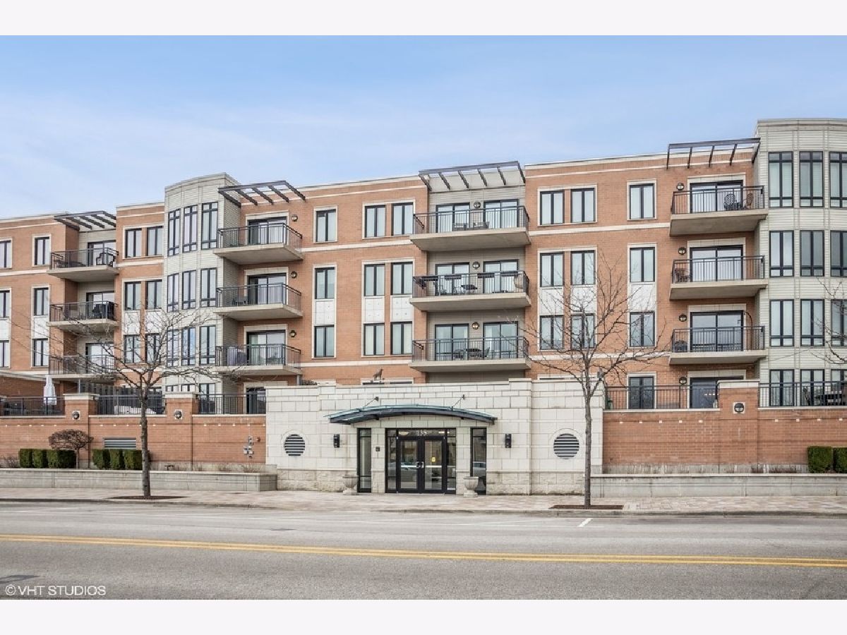 Condominiums Sold Crescent Court Elmhurst Illinois, 135 York