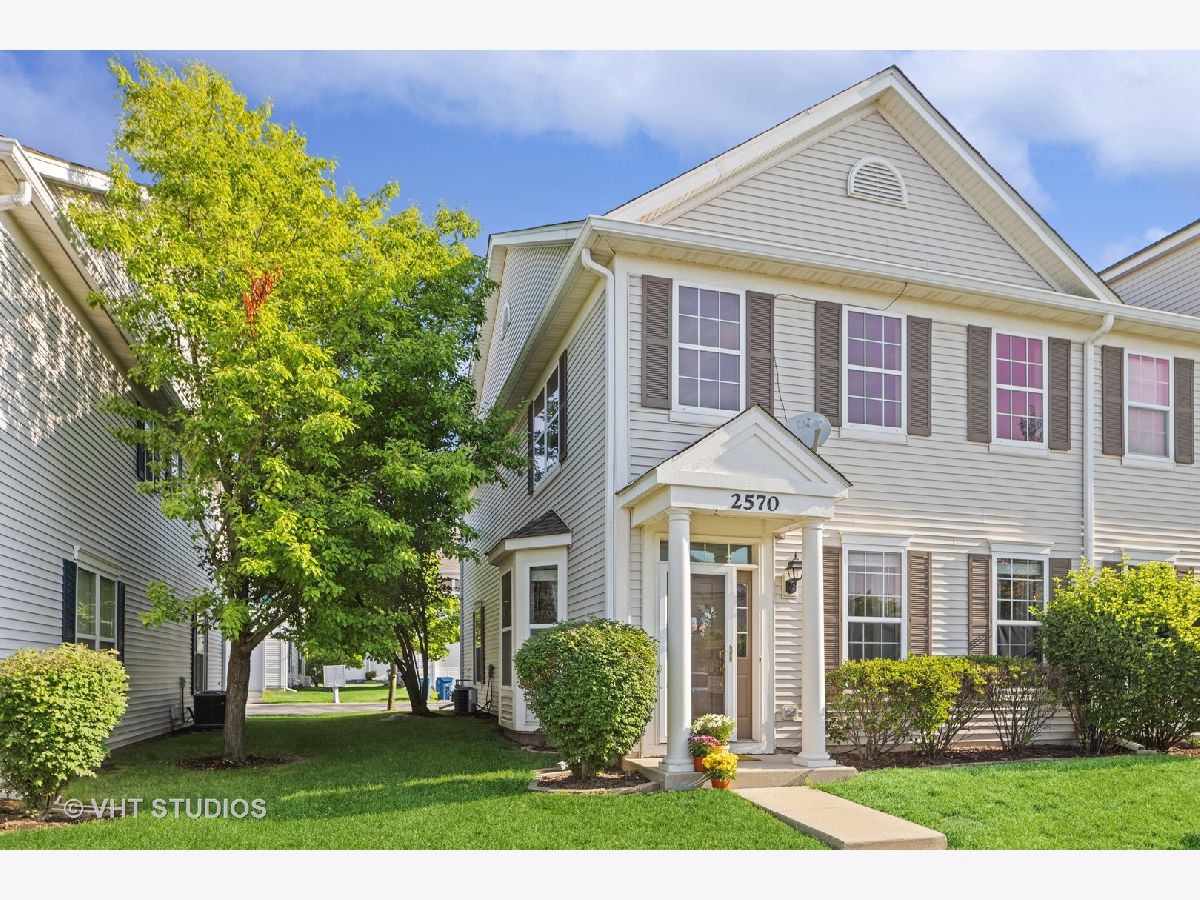 Townhomes & Condos Sold Washington Square Aurora Illinois, 2570 Capitol