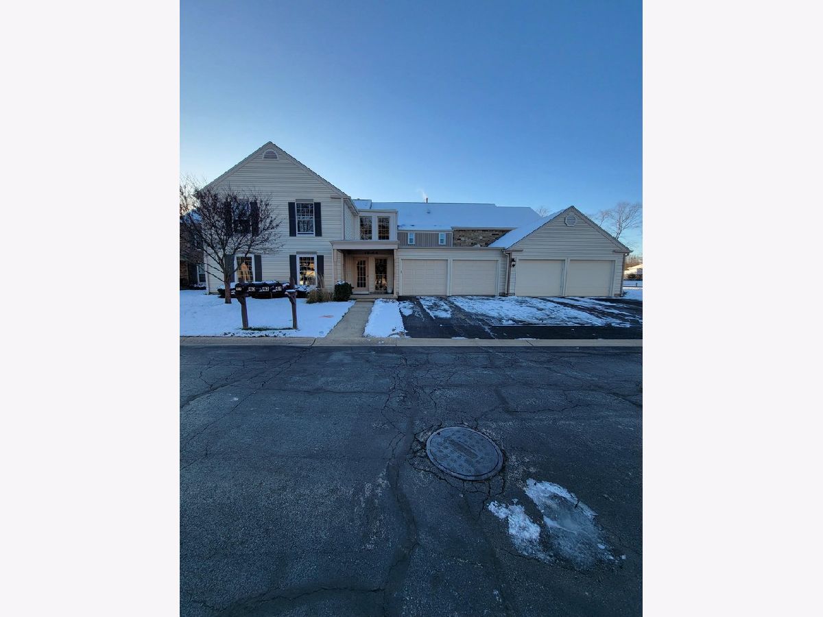 Condominiums Sold Hunters Woods Commons St Charles Illinois, 413 Dunham Place Commons