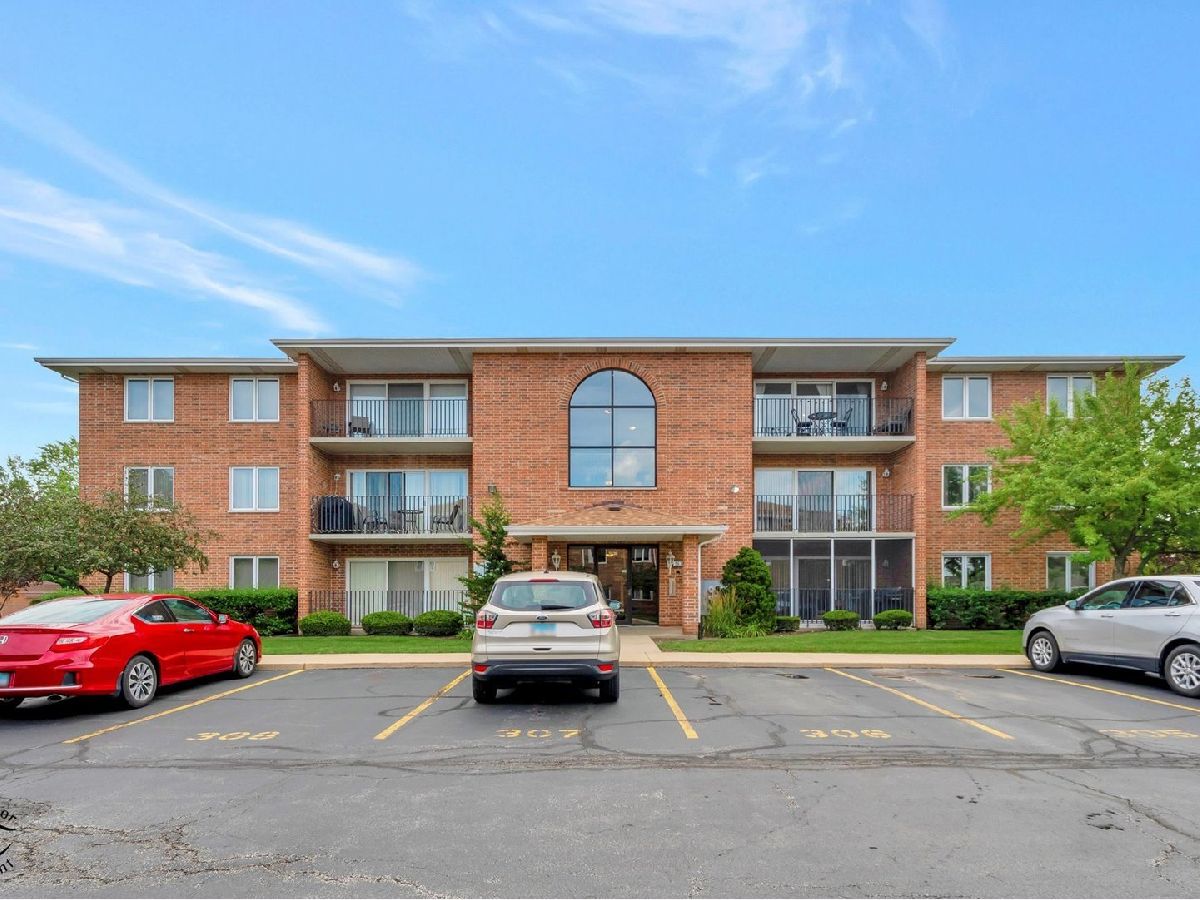 Condominiums Sold Oak Meadows Oak Forest Illinois, 5630 158th