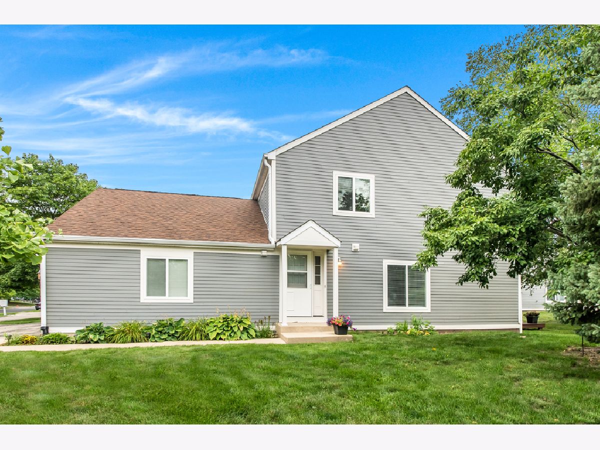Townhomes Sold Cinnamon Glen Aurora Illinois, 2736 Prairieview