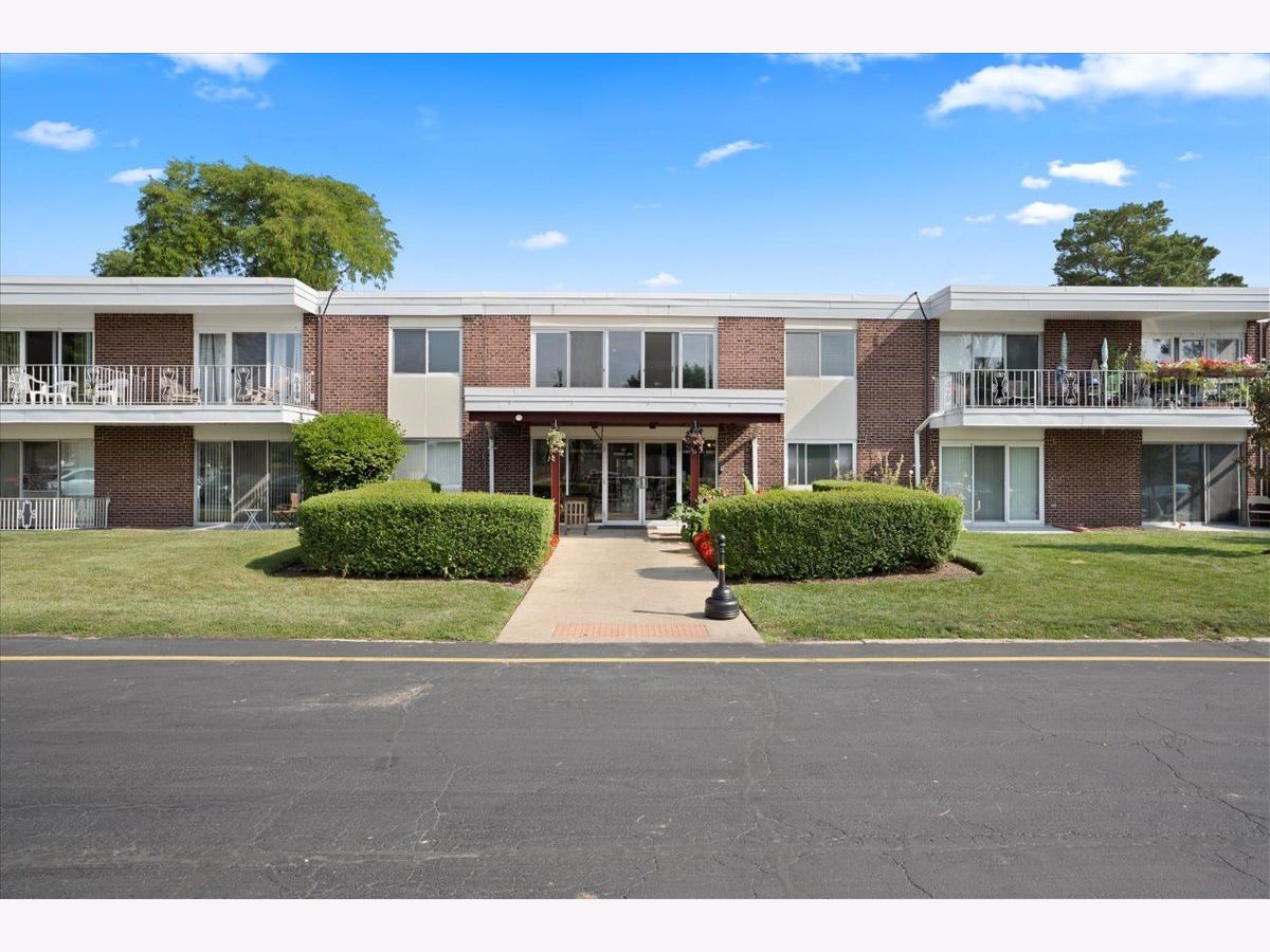 Condominiums Sold Cameo Terrace Wheeling Illinois, 100 Deborah