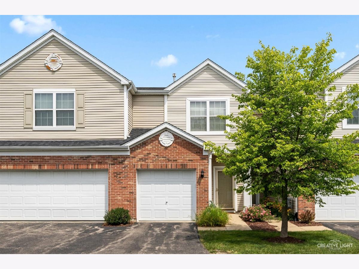 Bristol Bay Yorkville IL, Condos & Townhomes & Homes For Sale & For