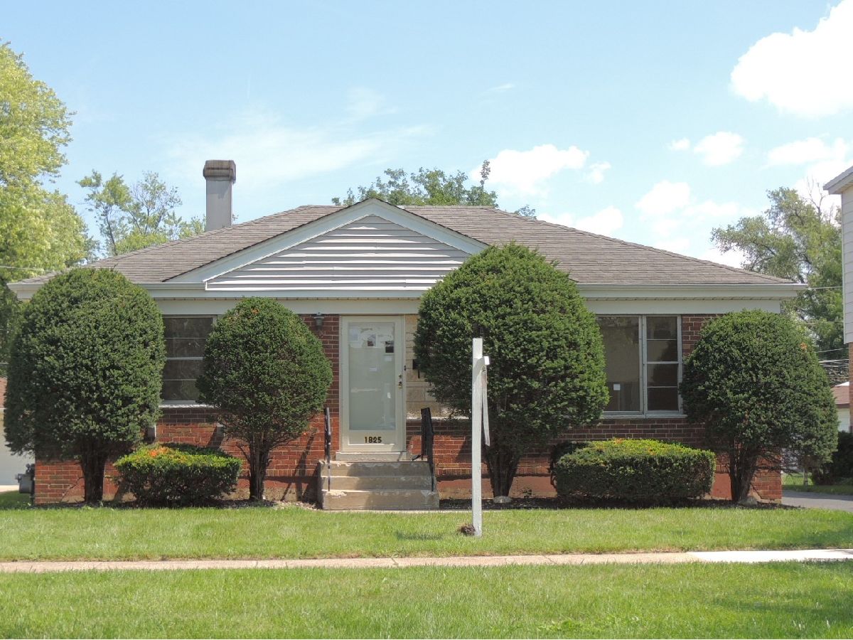 Homes Sold Nixon Westchester Illinois, 1825 Mayfair
