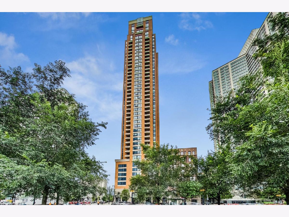 Condominiums Rented The Columbian Chicago Illinois, 1160 Michigan