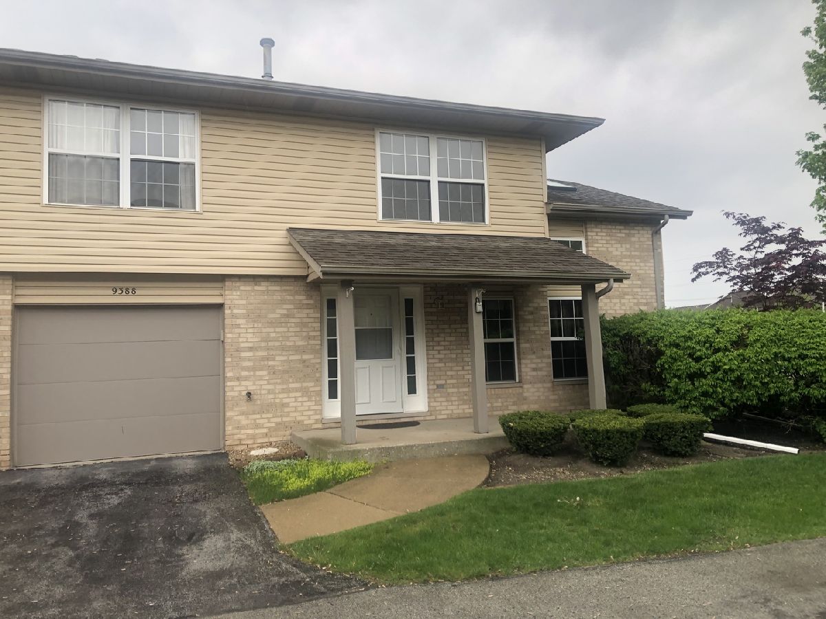 Townhomes & Condos & Homes Sold Timberline Orland Hills Illinois, 9388 Meadowview