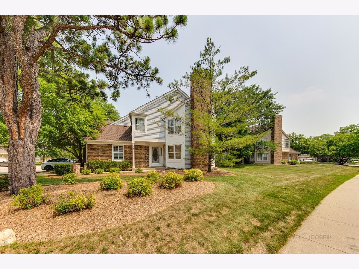 Woodlands Of Fiore Buffalo Grove IL, Townhomes & Condos & Homes For Sale & For Rent Sadie