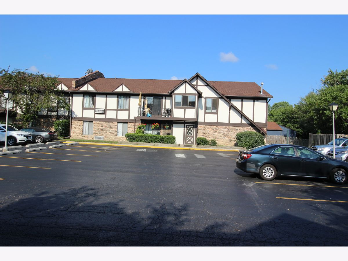 Condominiums Sold Chalet On The Lake Bensenville Illinois, 246 George