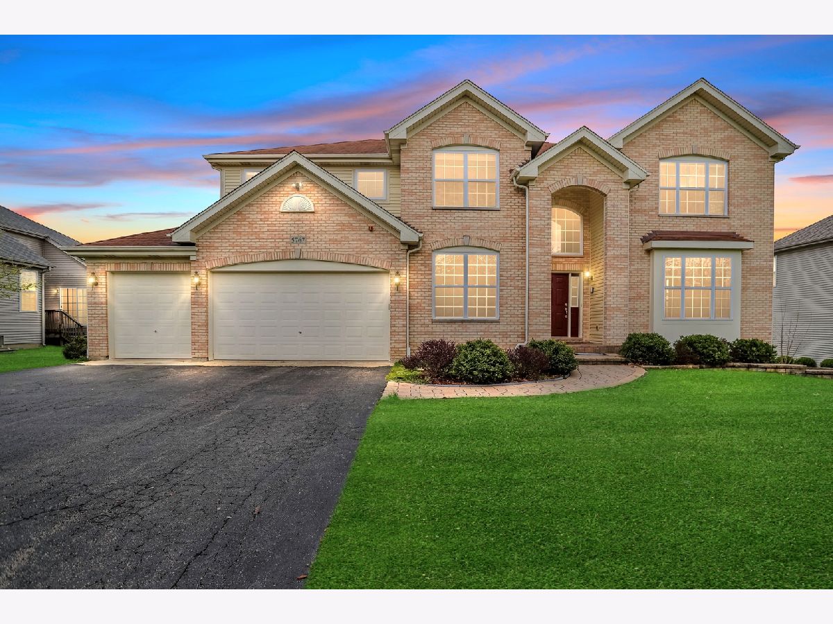 Homes Rented Hunters Ridge Hoffman Estates Illinois, 5767 Red Oak