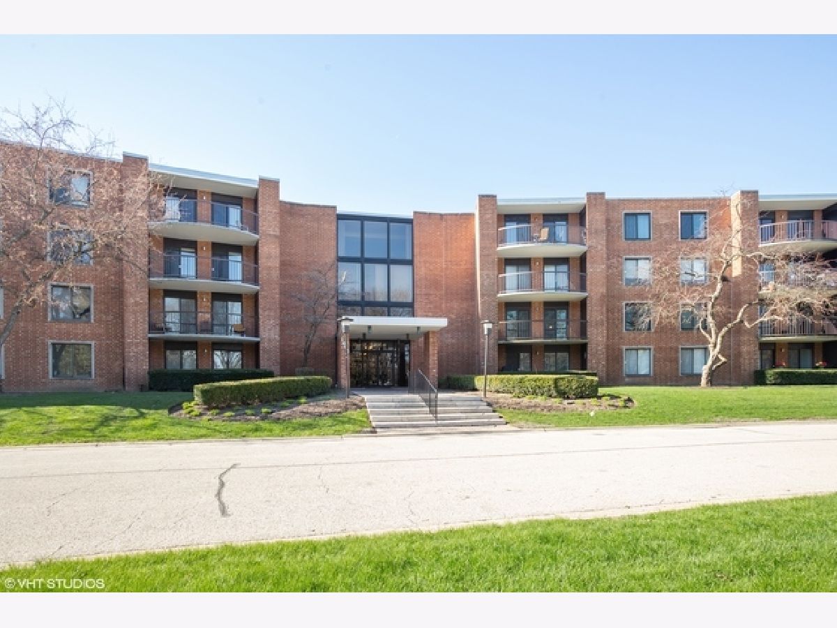Condominiums Rented Dana Point Arlington Heights Illinois, 1605 Central
