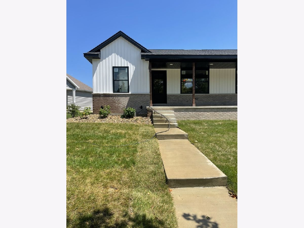Homes & Condos & Townhomes Sold Kelley Glen Normal Illinois, 1615 Belclare