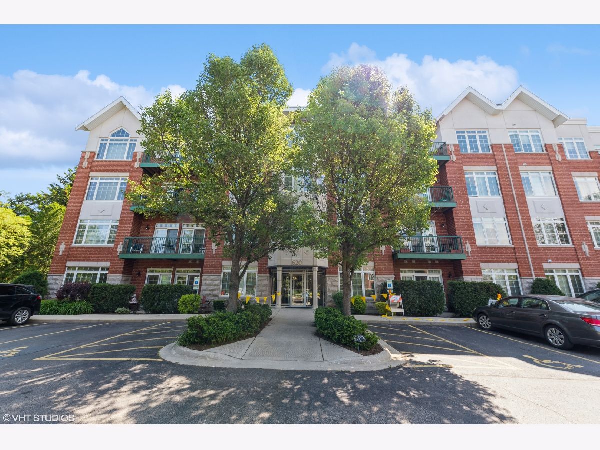 Condominiums Sold Park Point Wheeling Illinois, 620 Mchenry