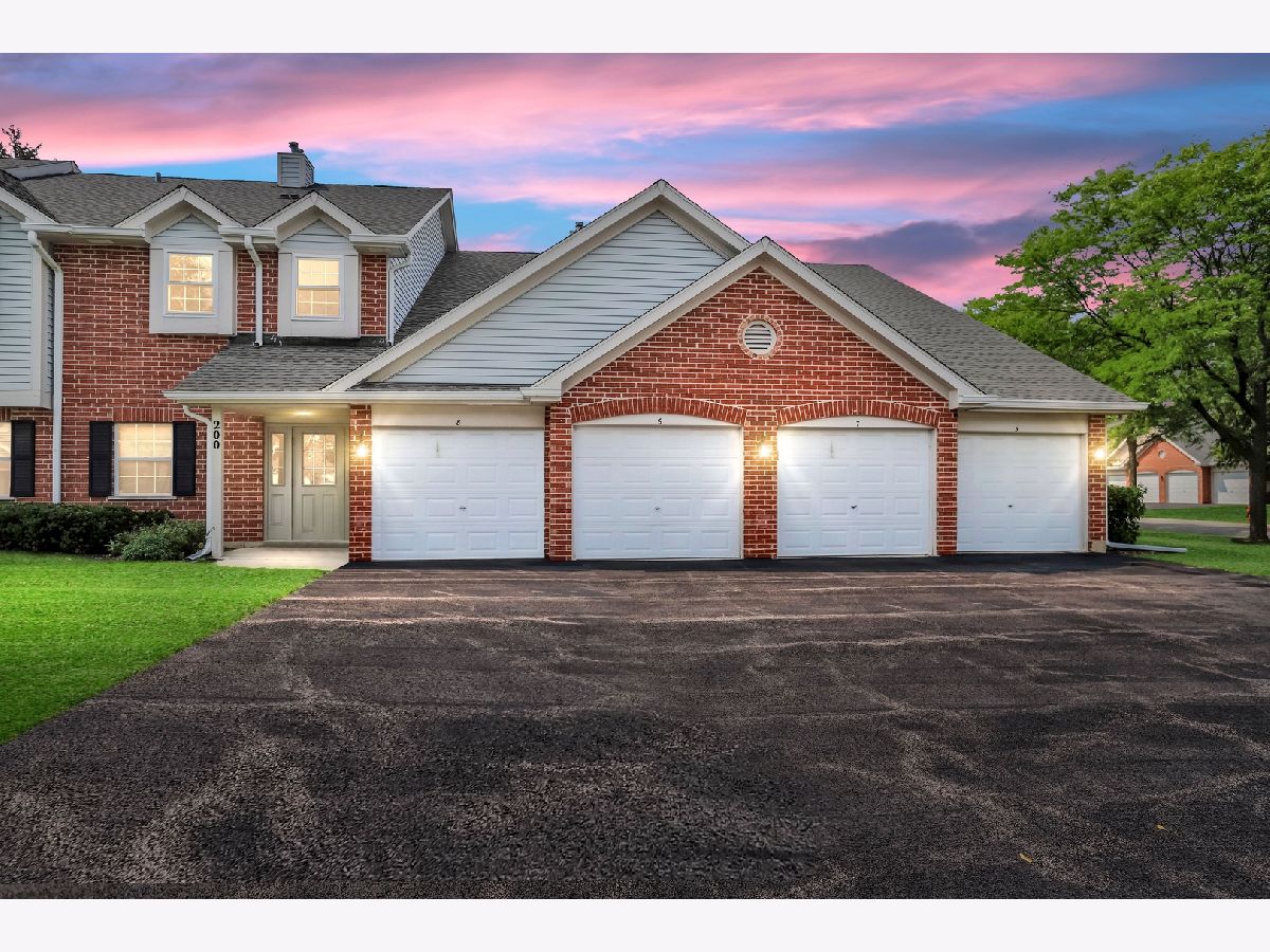 Condos & Townhomes Sold Heatherwood Estates Schaumburg Illinois, 200 Charleston