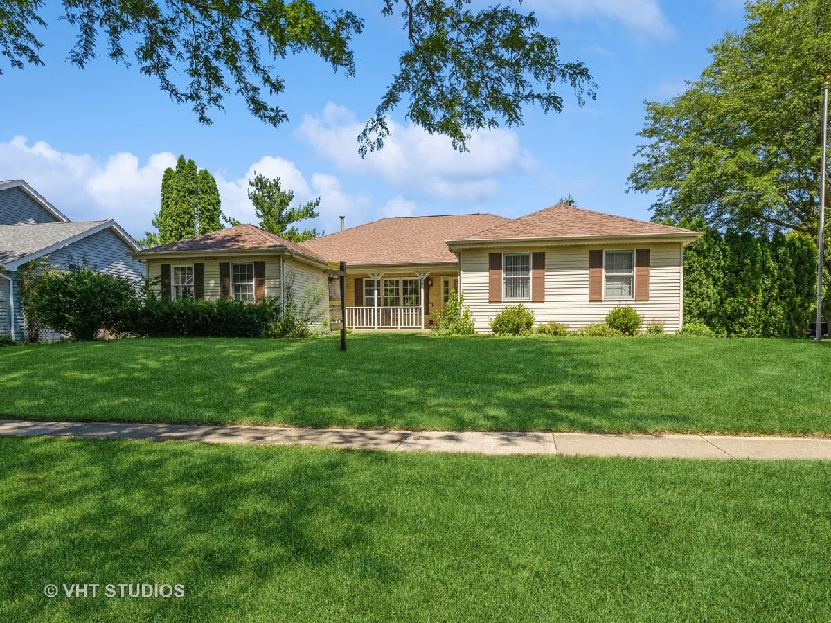 Homes Sold Glenmoor Algonquin Illinois, 1241 Prairie