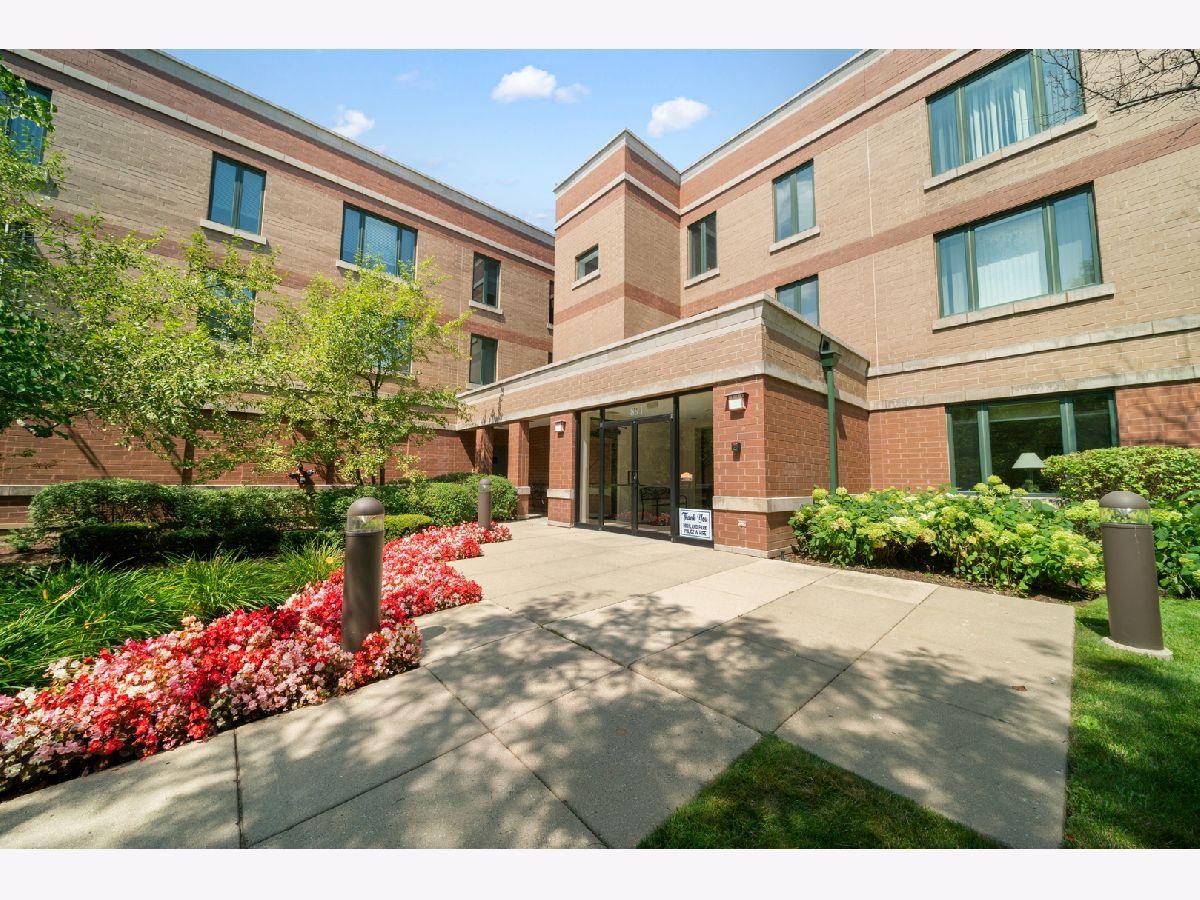 Homes & Condominiums Sold Sunset Park Highland Park Illinois, 891 Central