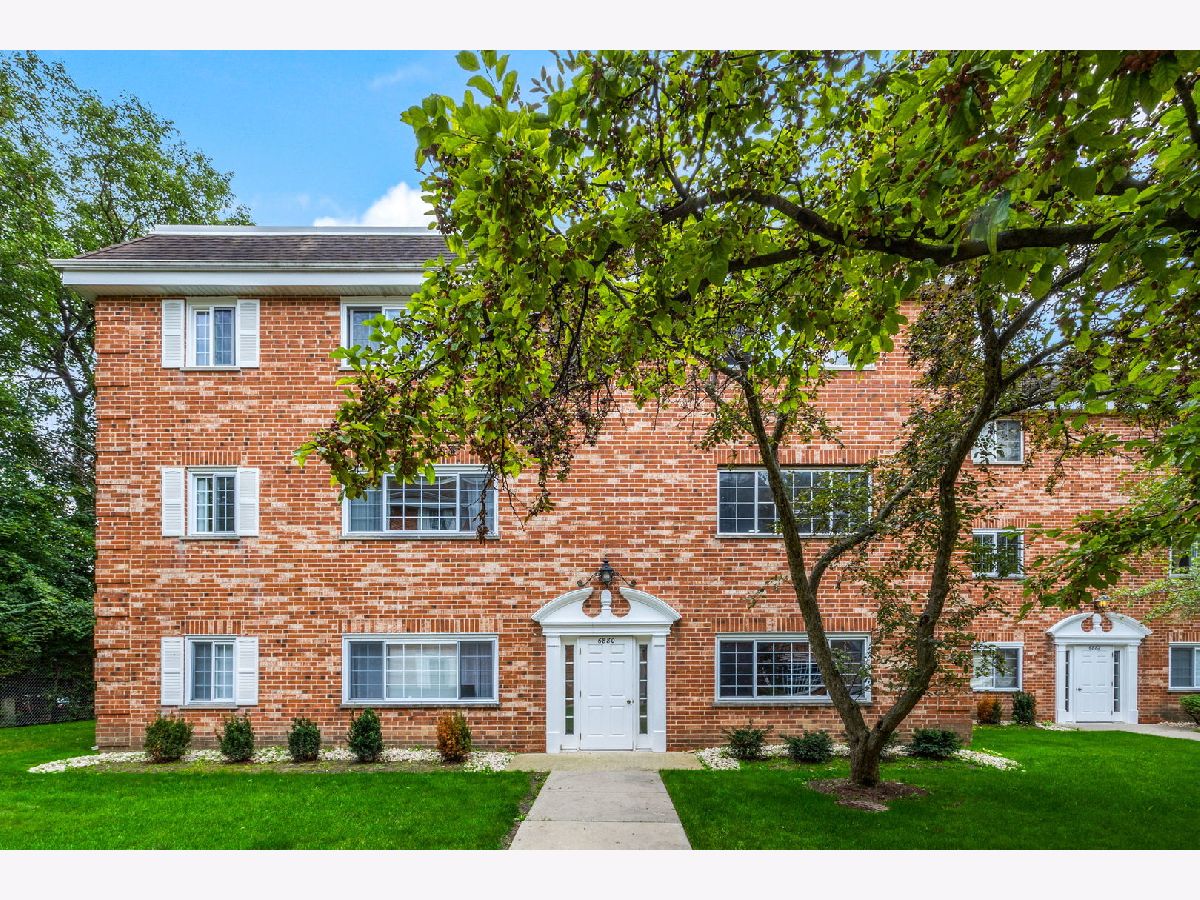 Condos & Townhomes Sold Burning Bush Niles Illinois, 6880 Touhy