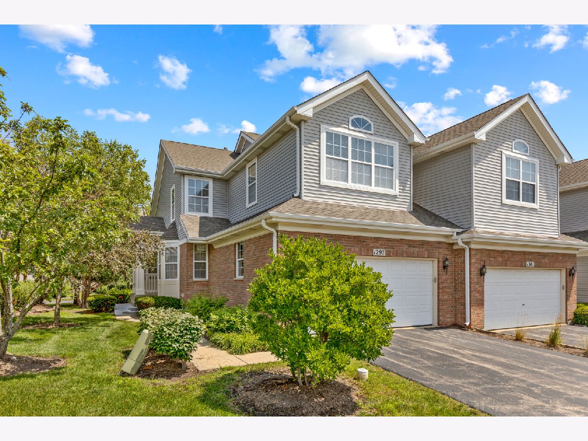 Townhomes Sold Cloisters Schaumburg Illinois, 1297 Leonard