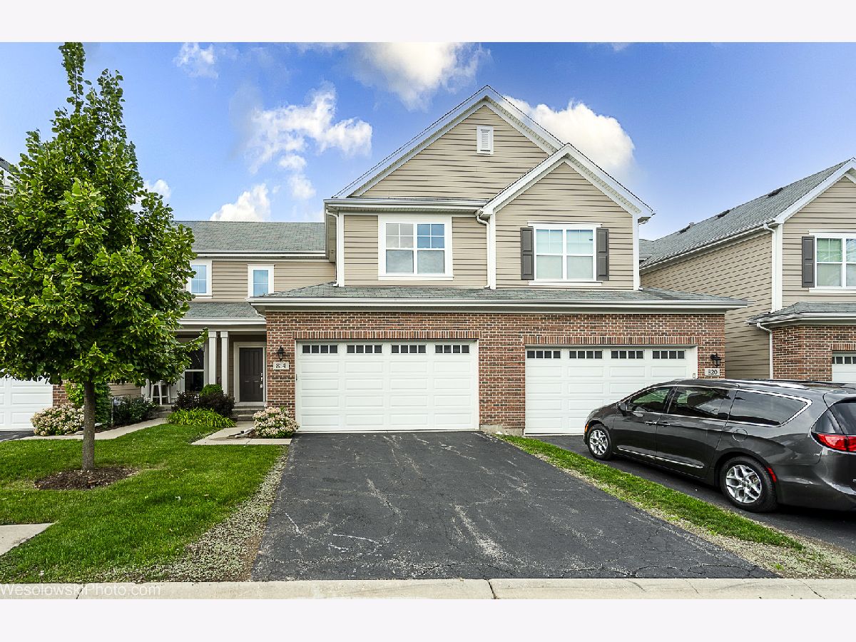 Townhomes Sold Lexington Oaks Palatine Illinois, 814 Winchester