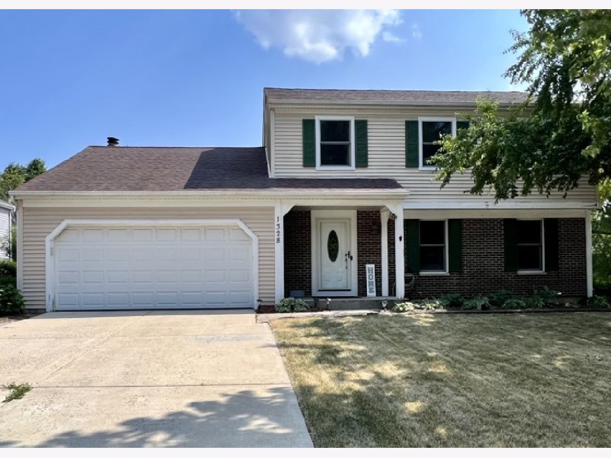 Homes Rented Green Willow Geneva Illinois, 1328 Hill