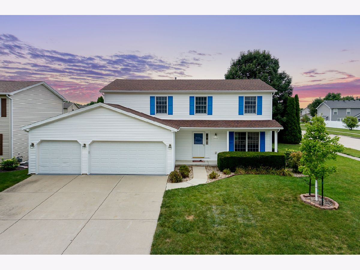 Homes & Condos & Townhomes Sold Gaelic Place Bloomington Illinois, 1401 Cashel