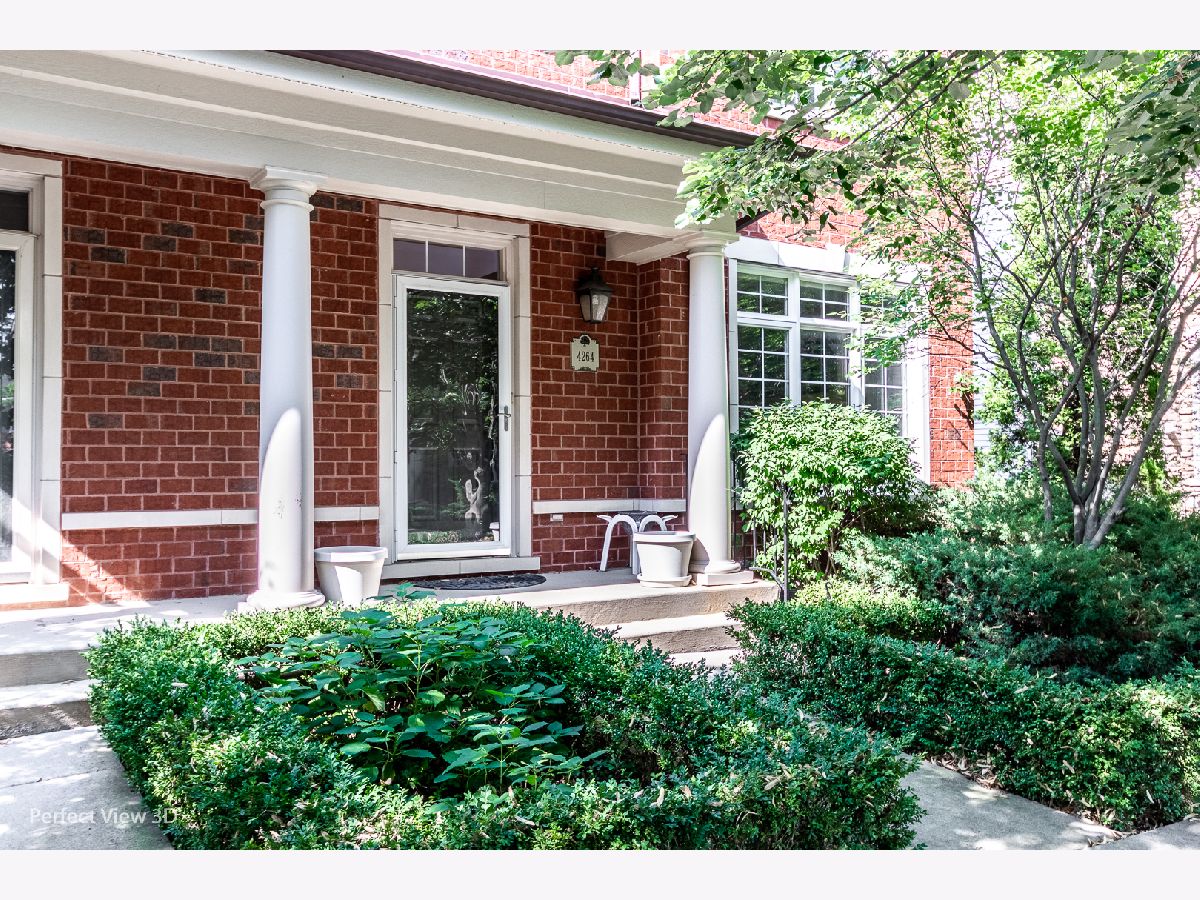 Townhomes Sold Linden Tree Glenview Illinois, 4264 Linden Tree