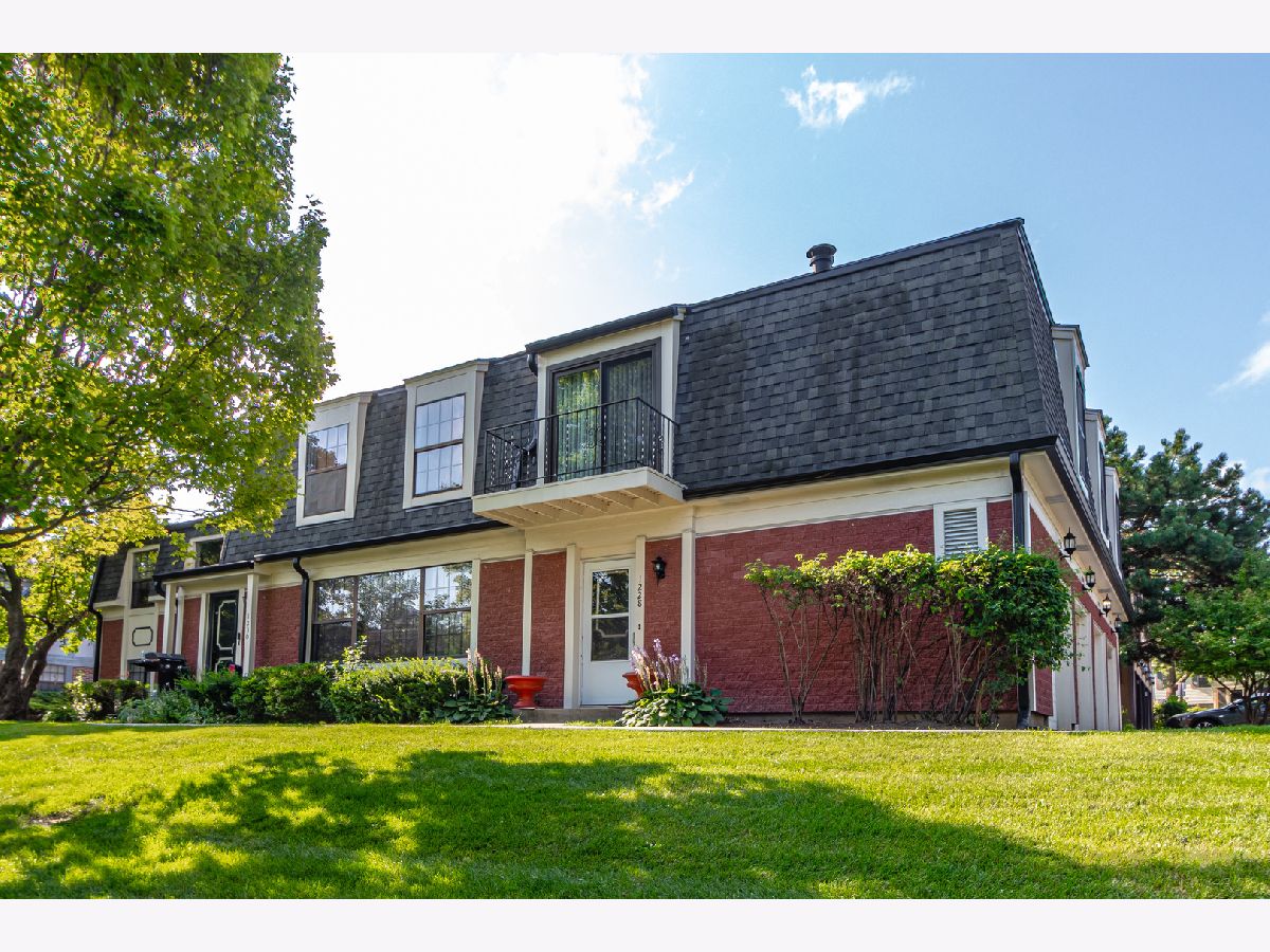 Condos & Townhomes Sold Inverrary Palatine Illinois, 1228 Inverrary