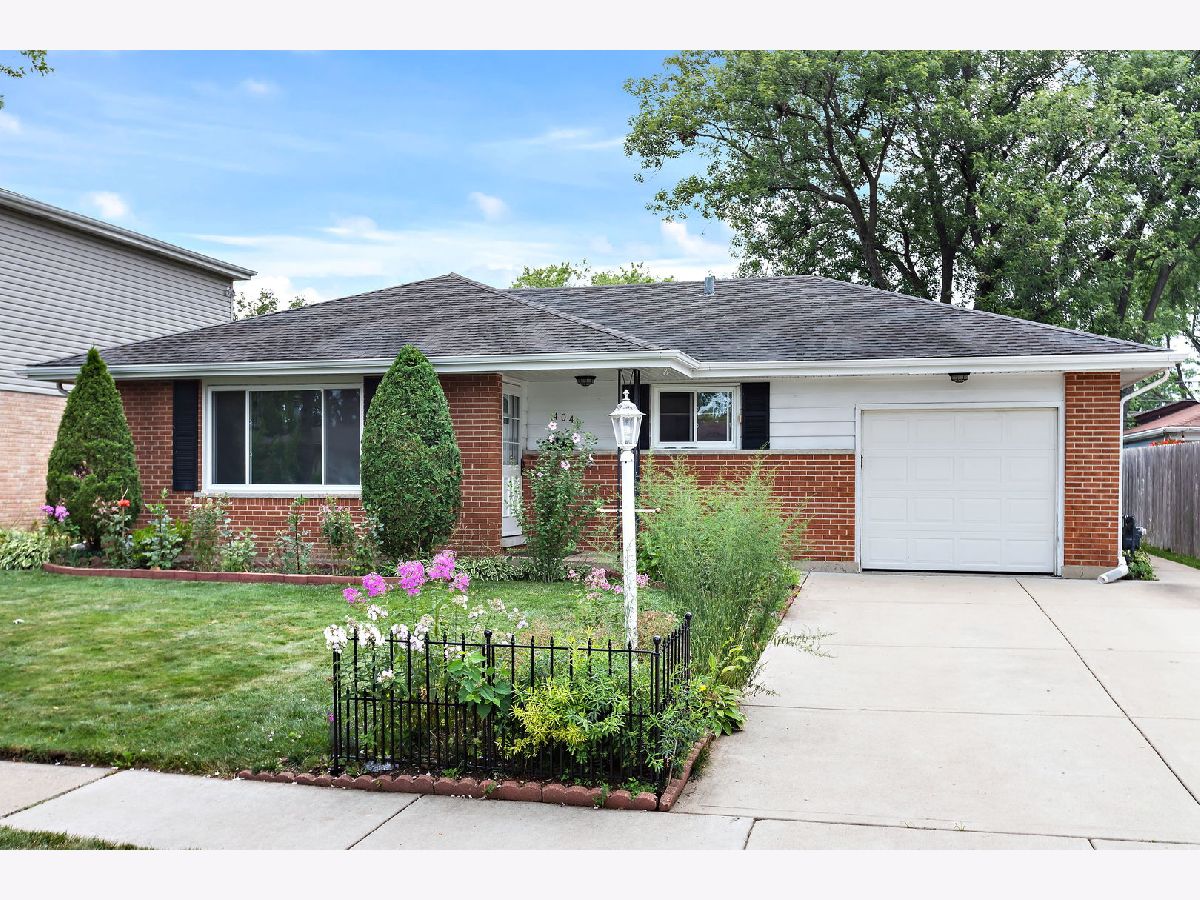 Homes Sold Meadowbrook Wheeling Illinois, 404 Virginia
