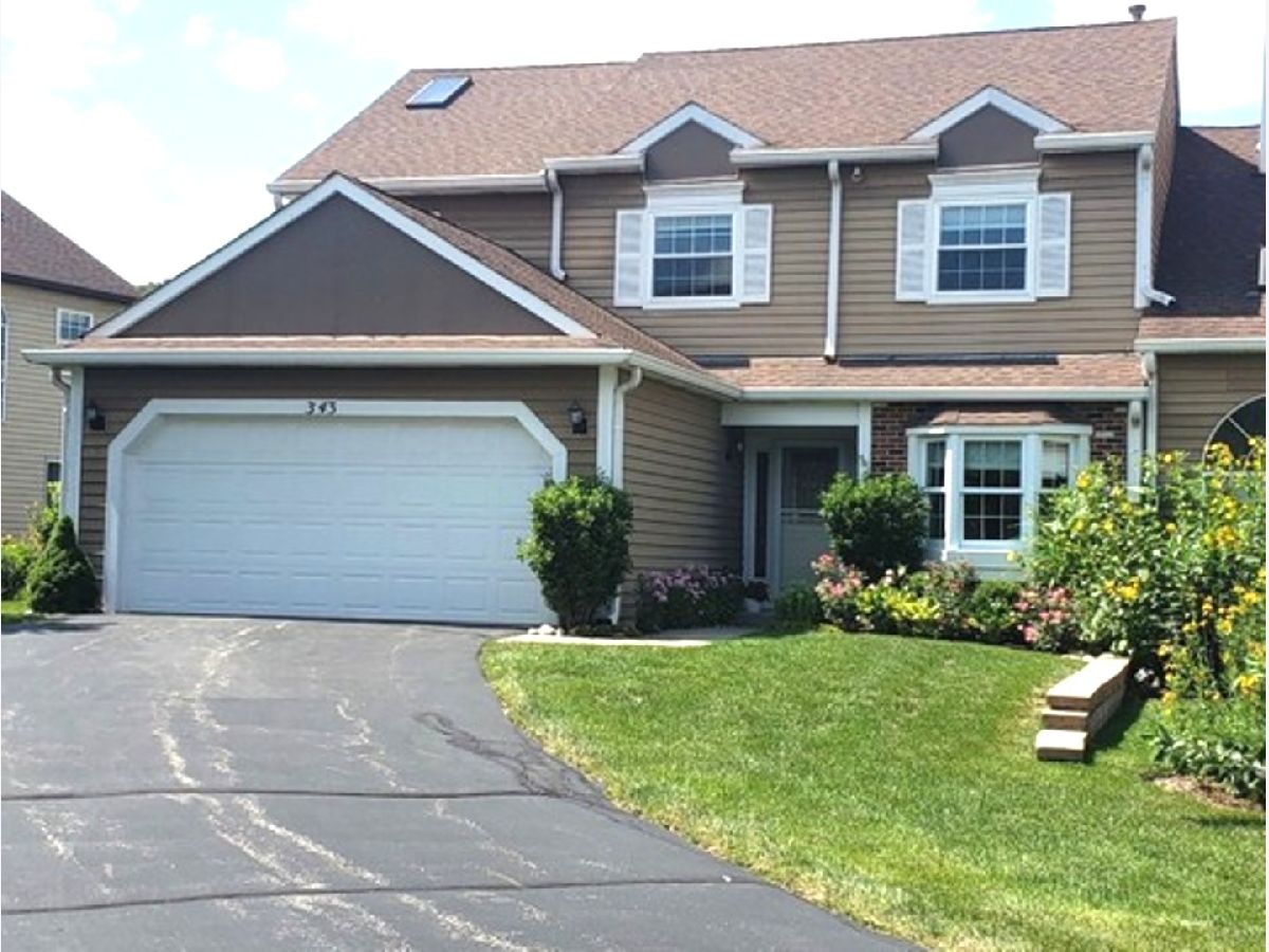 Townhomes & Homes Rented Surrey Woods Streamwood Illinois, 343 Ascot