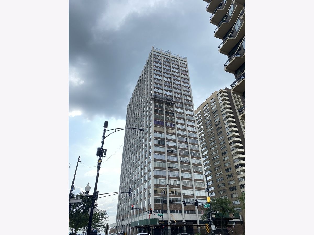 Condominiums Rented Granville Beach Chicago Illinois, 6171 Sheridan