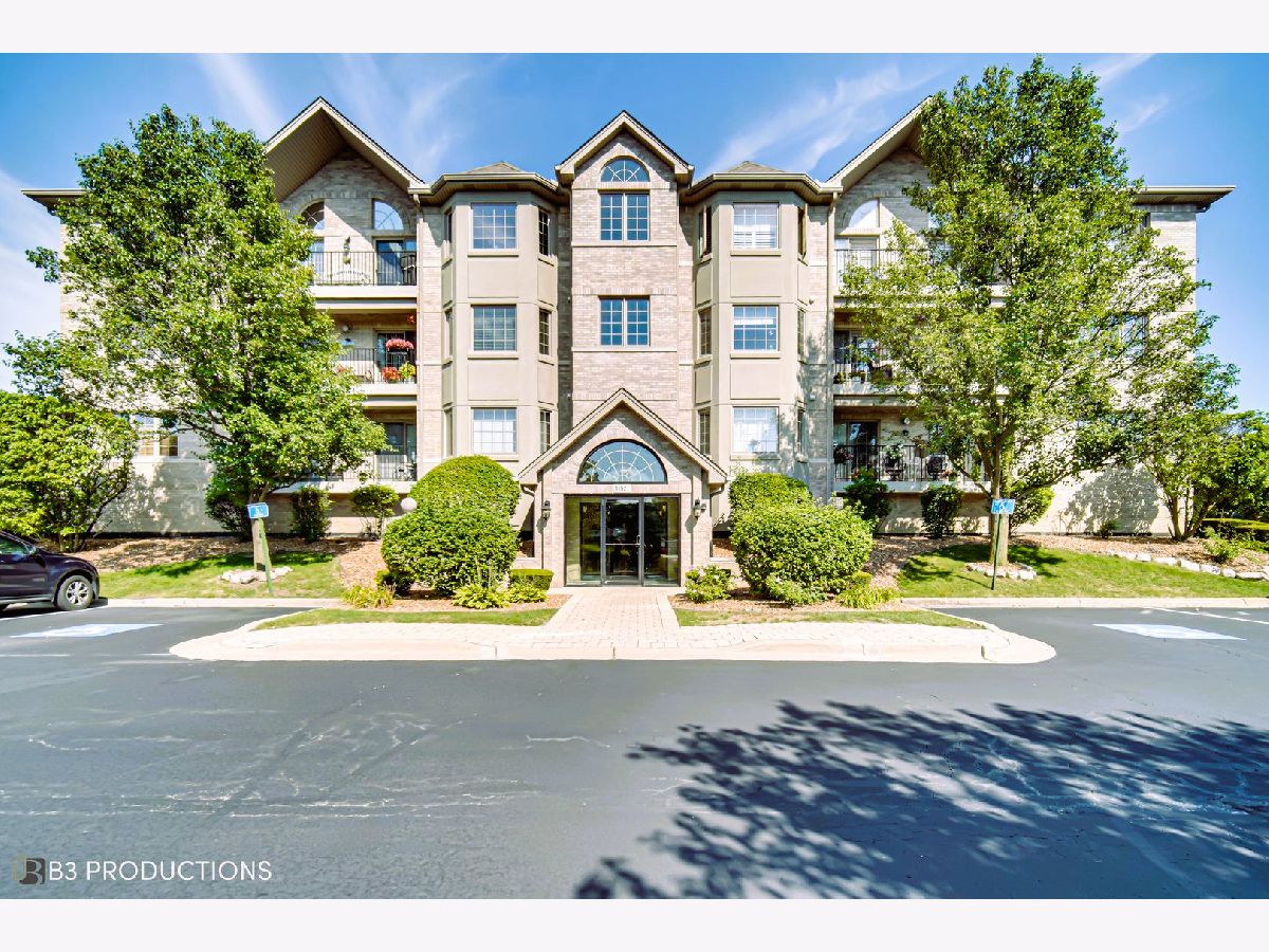 Townhomes & Condos & Homes Sold Long Run Creek Orland Park Illinois, 11840 Windemere
