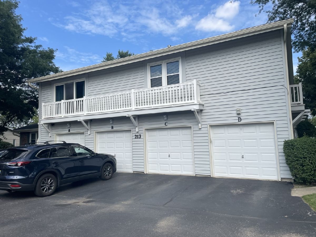 Townhomes & Condos Sold Country Fours Bloomingdale Illinois, 213 Dartmouth