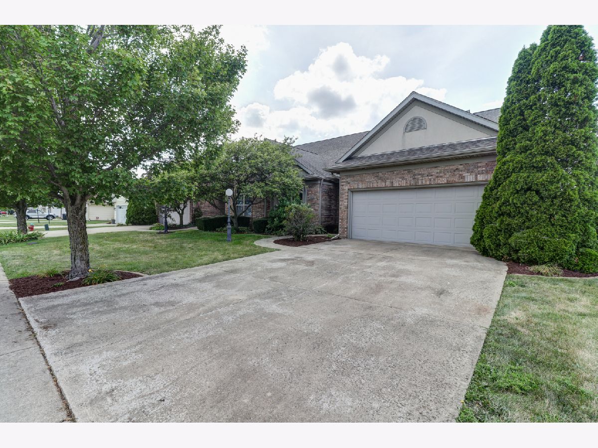 Homes & Condos & Townhomes Sold Ironhorse Tuscola Illinois, 2204 Prairie