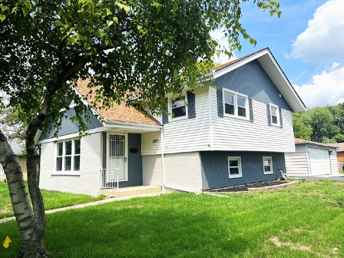 Homes Sold Fair Meadows West Chicago Illinois, 1105 Joliet