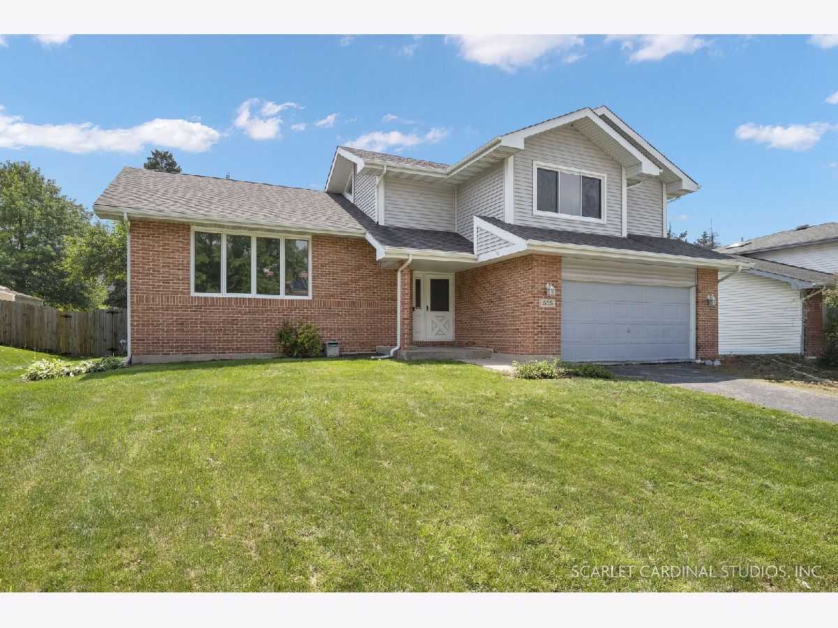 Homes Sold Woodcliffe Estates Aurora Illinois, 555 Chester
