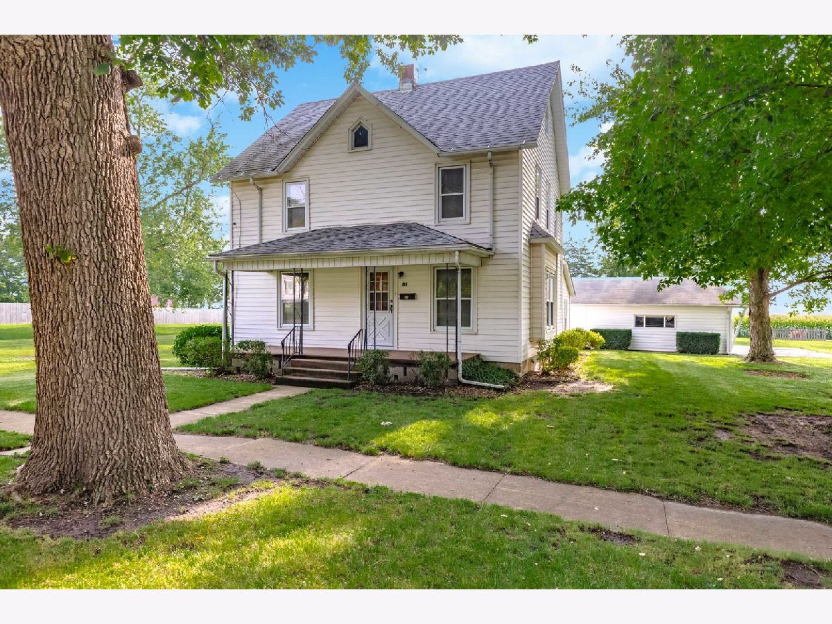  Sold Saunemin Illinois, 31 Maple