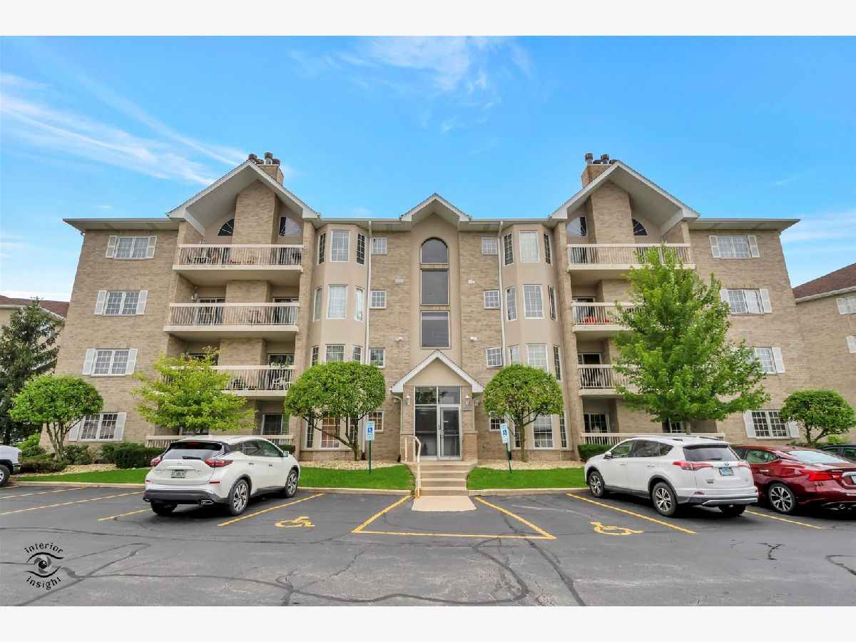 Condominiums Sold Grafton Place Tinley Park Illinois, 7747 Bristol Park