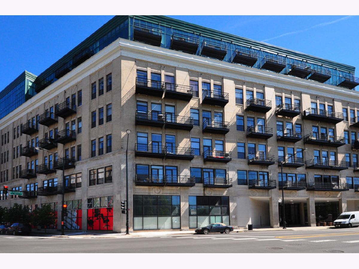 Condominiums Rented Paramount Lofts Chicago Illinois, 1645 Ogden