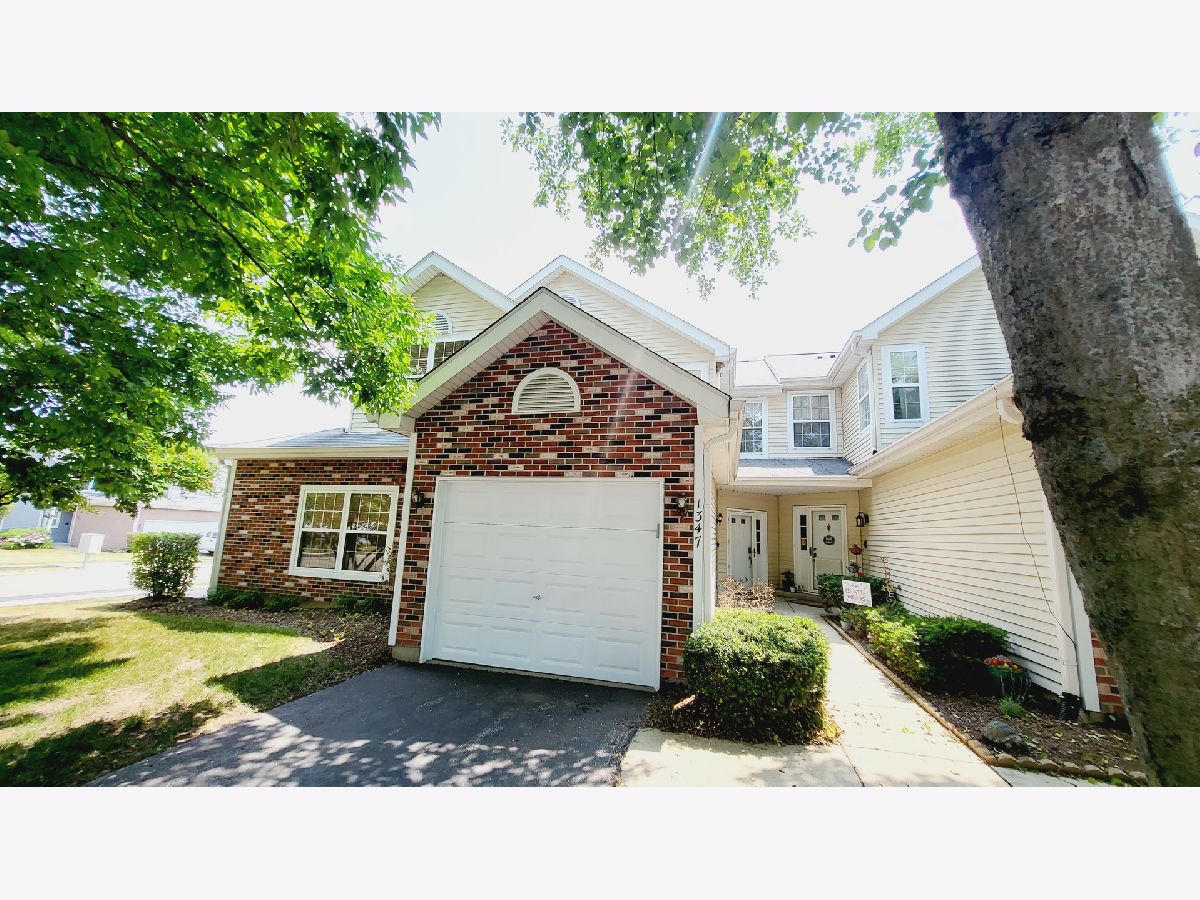 Townhomes & Homes Sold Highland Glen Algonquin Illinois, 1347 Essex
