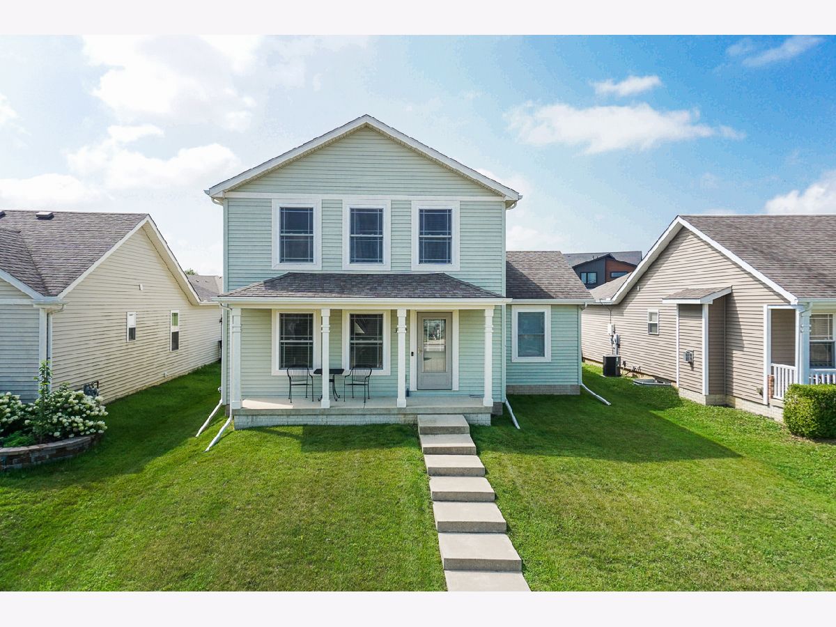 Homes & Condos & Townhomes Sold Vineyards Normal Illinois, 3569 Silverado