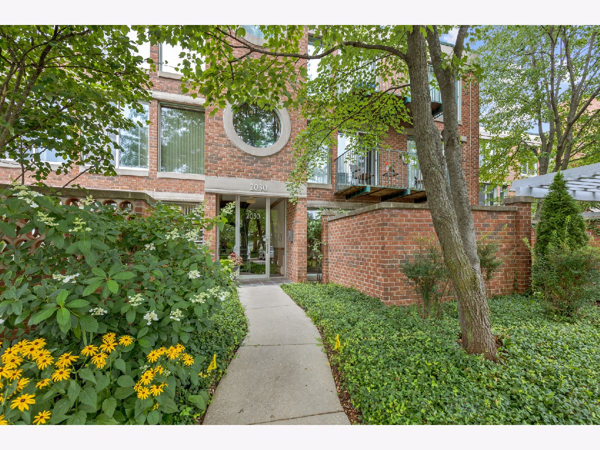 Condos & Townhomes Sold Meadowlake Northfield Illinois, 2030 Arbor